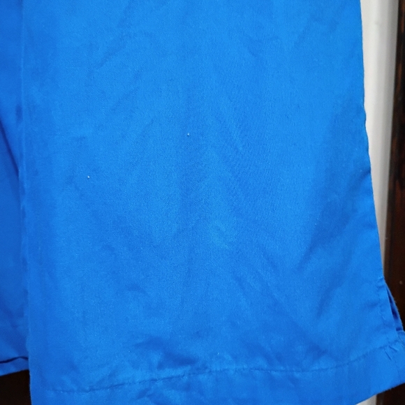 WonderWink Origins V-Neck Scrub Top And Bottom in Royal Blue - Picture 6 of 6
